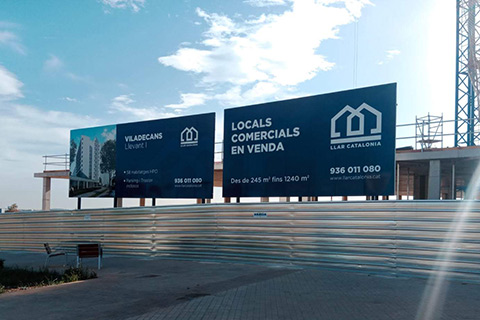 Valla publicitaria 8x3 standard